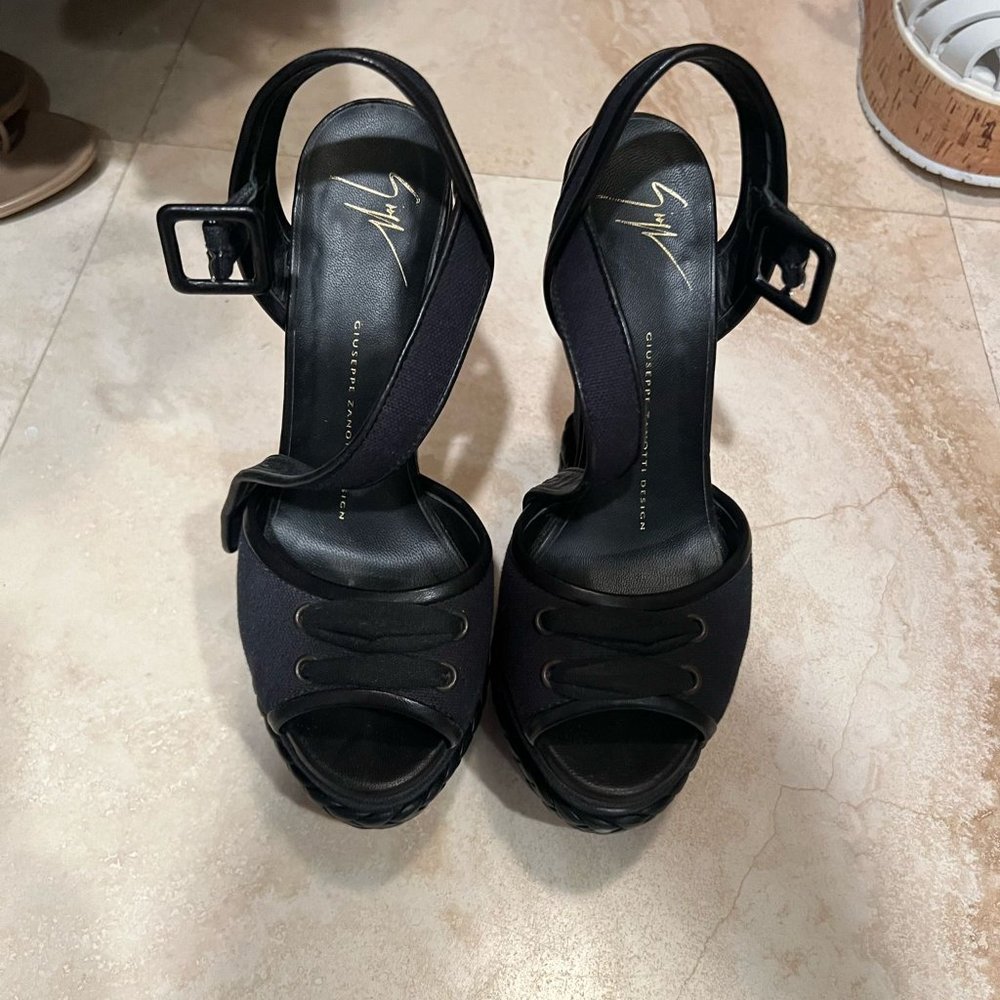 Giuseppe Zanotti Black Wedges